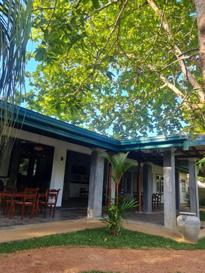Villa Birdlake Hikkaduwa Exterior photo
