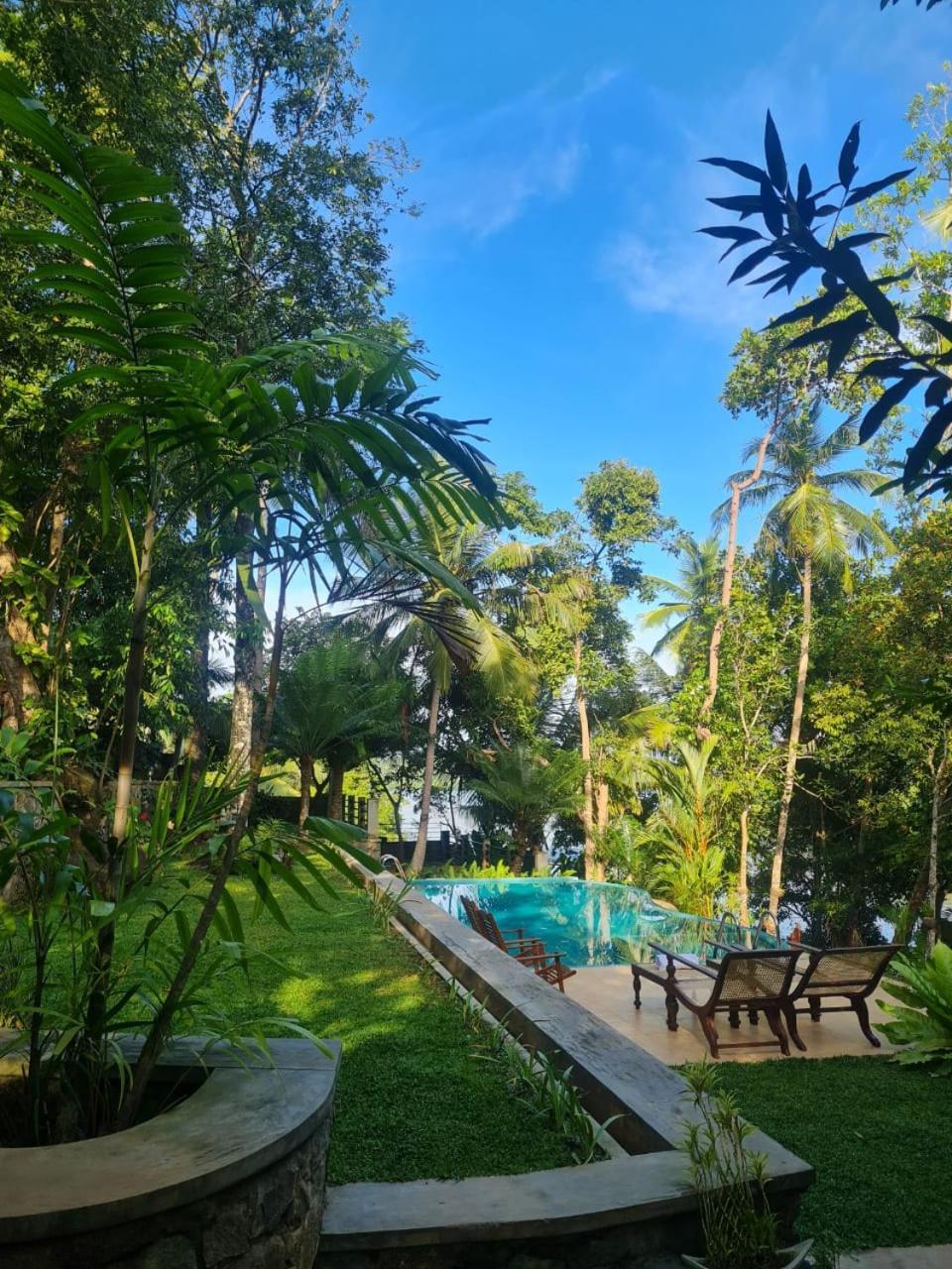 Villa Birdlake Hikkaduwa Exterior photo